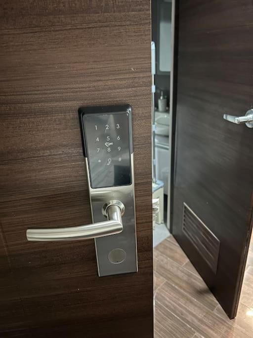 Apartment In Air Residences, Makati With Wifi, Netflix, Pool, Mall And More Manila Eksteriør billede
