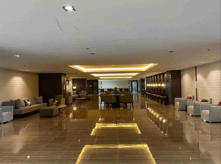 Apartment In Air Residences, Makati With Wifi, Netflix, Pool, Mall And More Manila Eksteriør billede