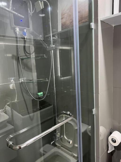 Apartment In Air Residences, Makati With Wifi, Netflix, Pool, Mall And More Manila Eksteriør billede