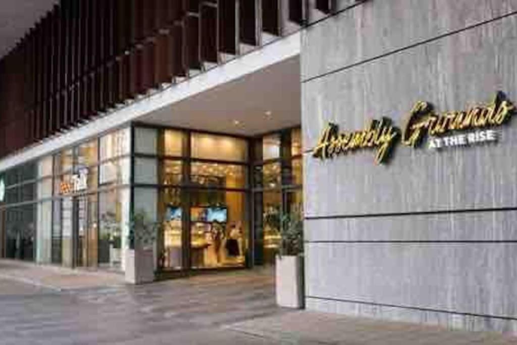 Apartment In Air Residences, Makati With Wifi, Netflix, Pool, Mall And More Manila Eksteriør billede