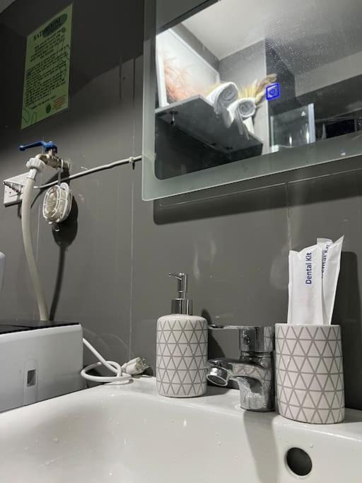 Apartment In Air Residences, Makati With Wifi, Netflix, Pool, Mall And More Manila Eksteriør billede